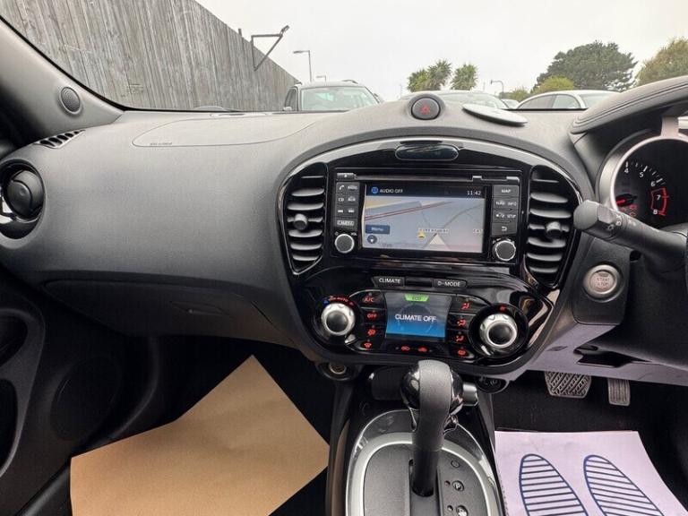 2015 Nissan Juke Tekna SUV Petrol Automatic