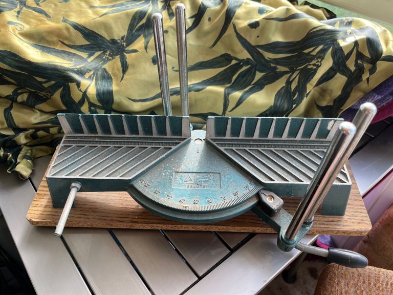 Vintage adjustable sawing tool