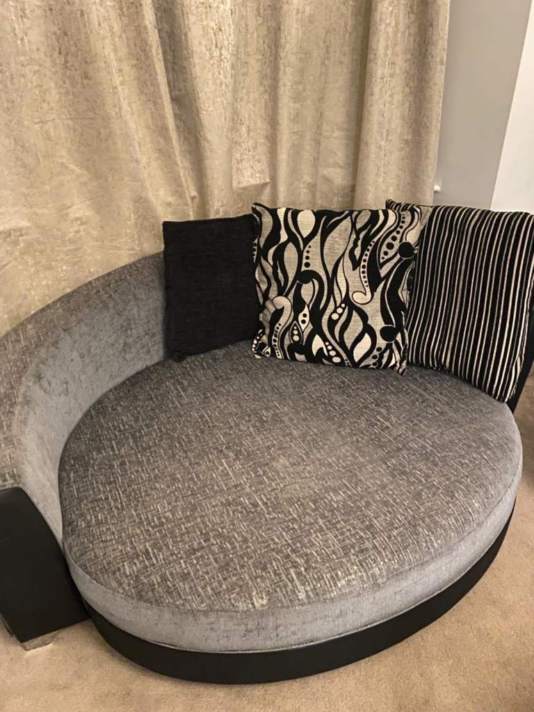 *FREE* Chaise sofa black/grey *FREE*