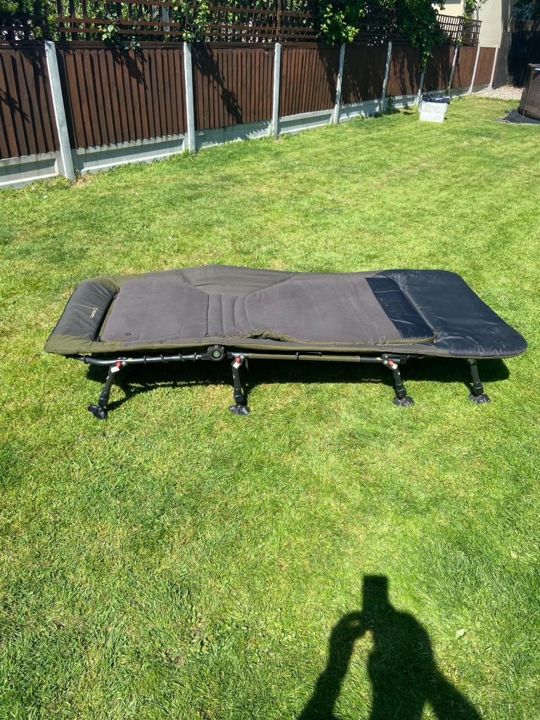 Carplan bed 8 leg bed chair 