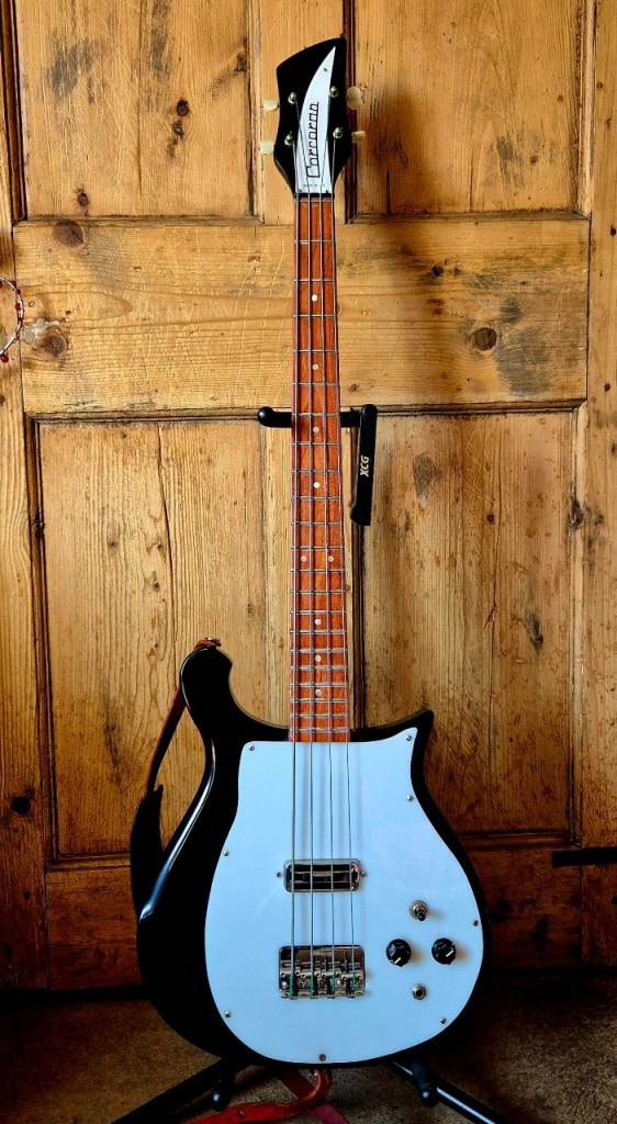 Corcoran 420 Short Scale Bass Guitar 