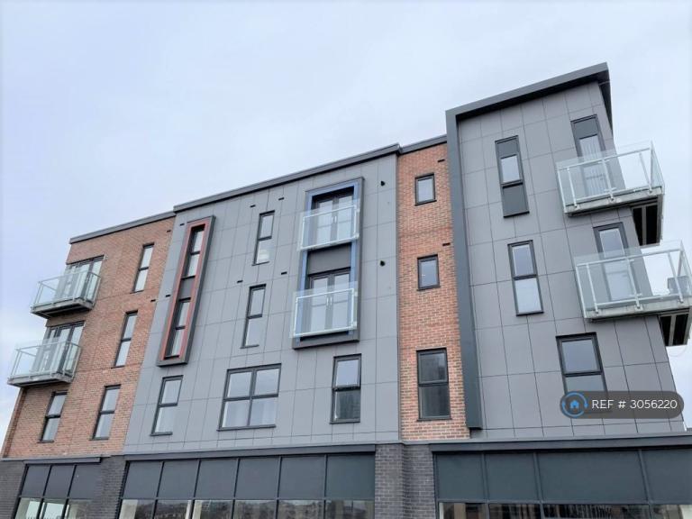 1 bedroom flat in Clos Y Rheilffordd, Barry, CF62 (1 bed) (#3056220)