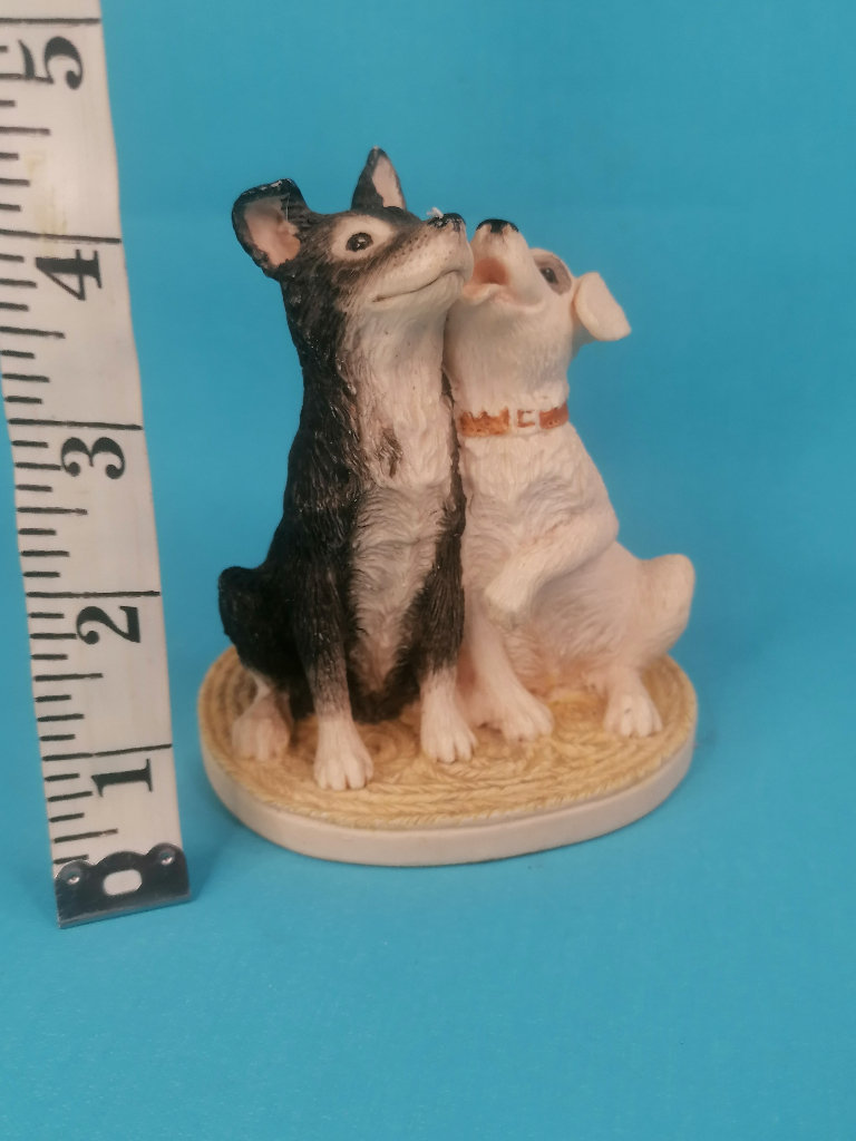 Vintage. JOHN BESWICK STUDIO SCULPTURES "PUPPY LOVE" YOUNG FRIENDS SERIES 1984.
