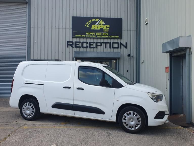 2020 Vauxhall Combo 2300 1.5 Turbo D 100ps H1 Sportive Van PANEL VAN DIESEL Manual