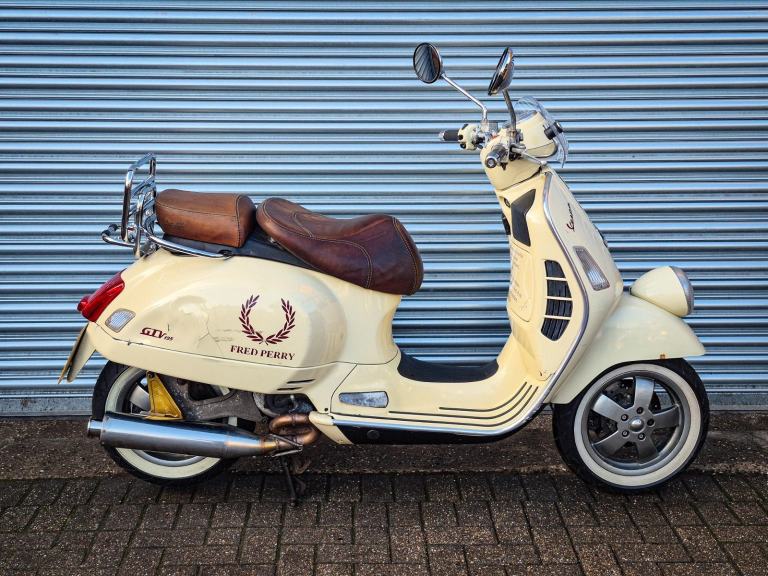 Piaggio Vespa GTV 125