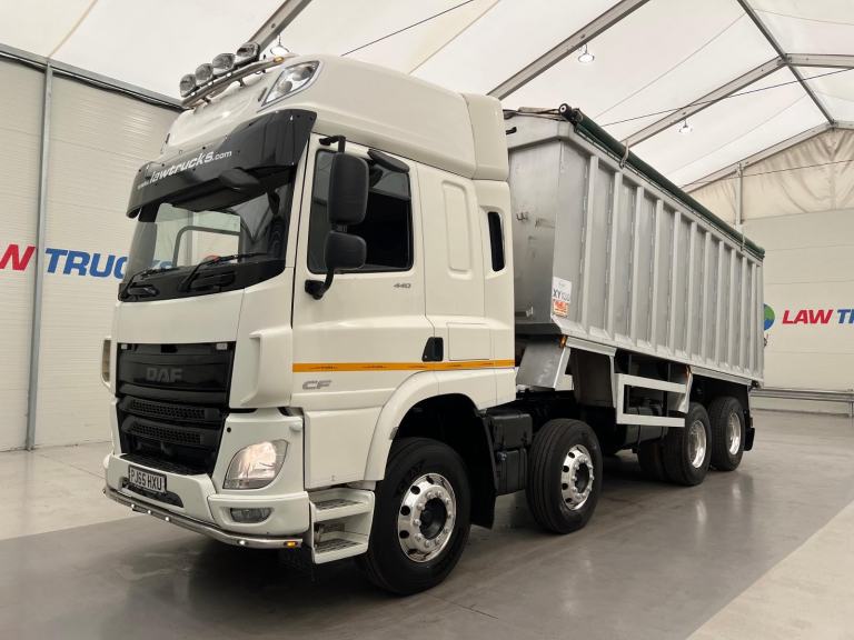 DAF CF 440 8x4 Sleeper Cab Bulk Tipper Manual