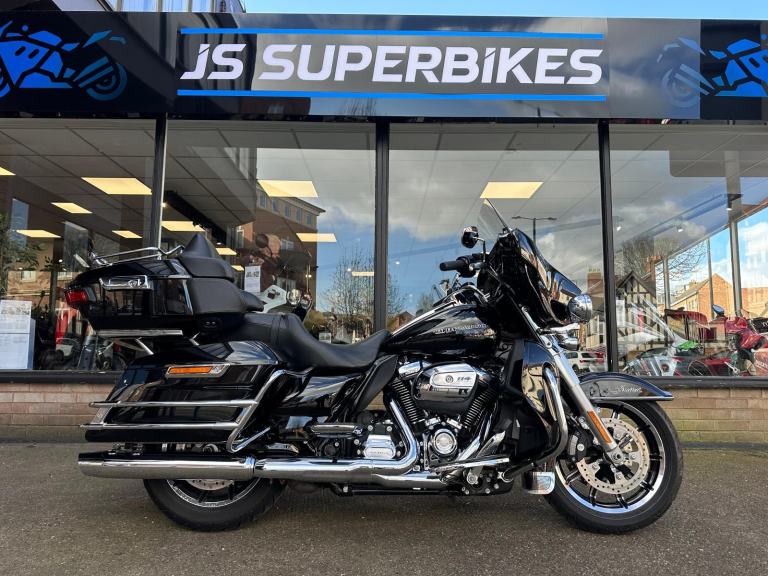 Harley-Davidson FLHTK ELECTRA GLIDE ULTRA LIMITED 1868cc 2019 - ONLY 8214 MILES 