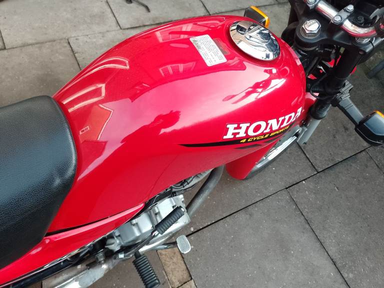 Honda CG125 2002 Motorcycle Low Mileage 