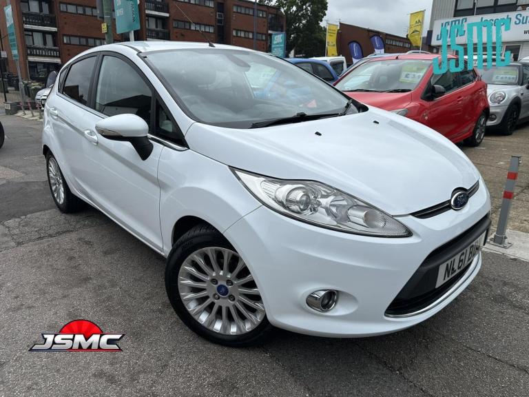 2012 Ford Fiesta 1.6 Titanium Hatchback 5dr Petrol Manual (134 g/km, 118 bhp) Hatchback Petrol Ma...