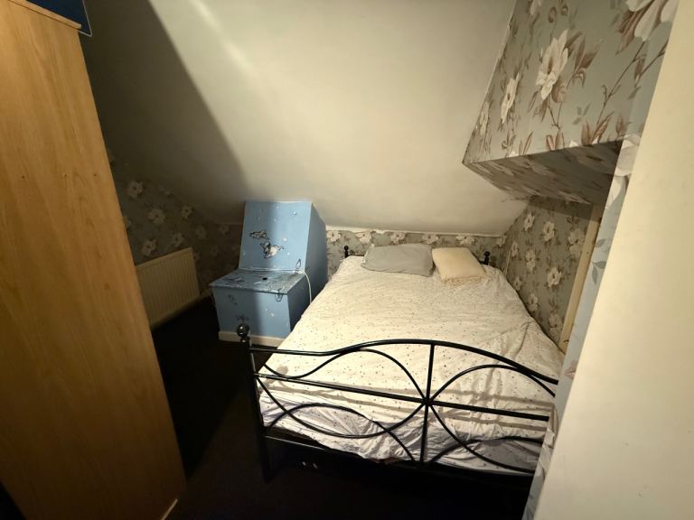Share Room for rent