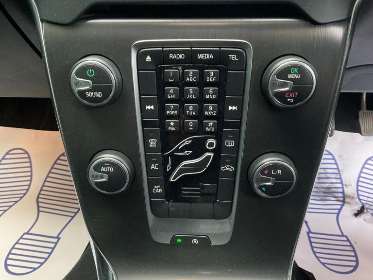 2015 Volvo V40 D2 Cross Country Lux Nav 5dr HATCHBACK DIESEL Manual