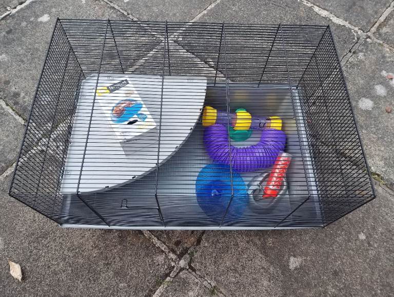 Hamster house with accessories 