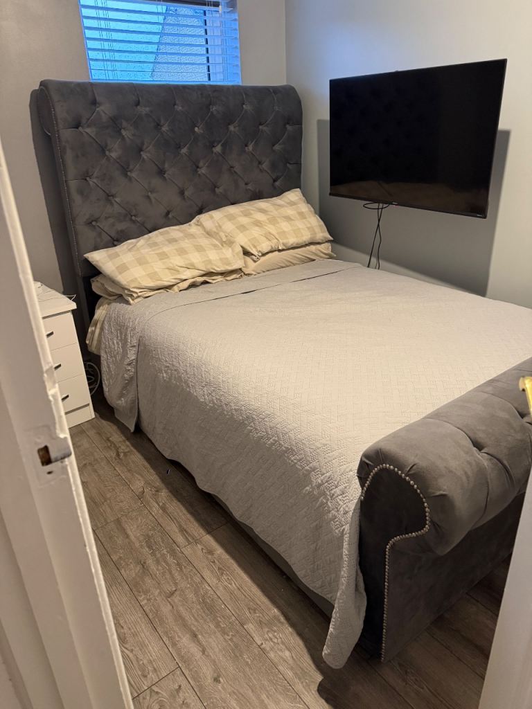 Double Sleigh bed no mattress 