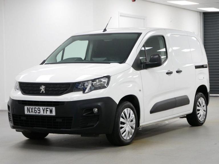 69 PEUGEOT PARTNER 1.5 BLUEHDI 100 BHP SWB 1000 PROFESSIONAL EDITION