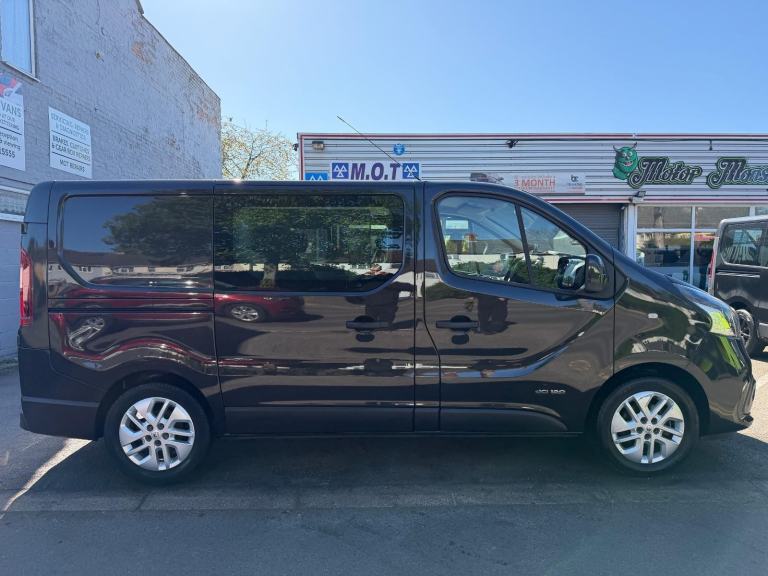 Renault Trafic 1.6 dCi Energy 27 Sport 6 Seat SWB Crew Van  DIESEL 2015/15