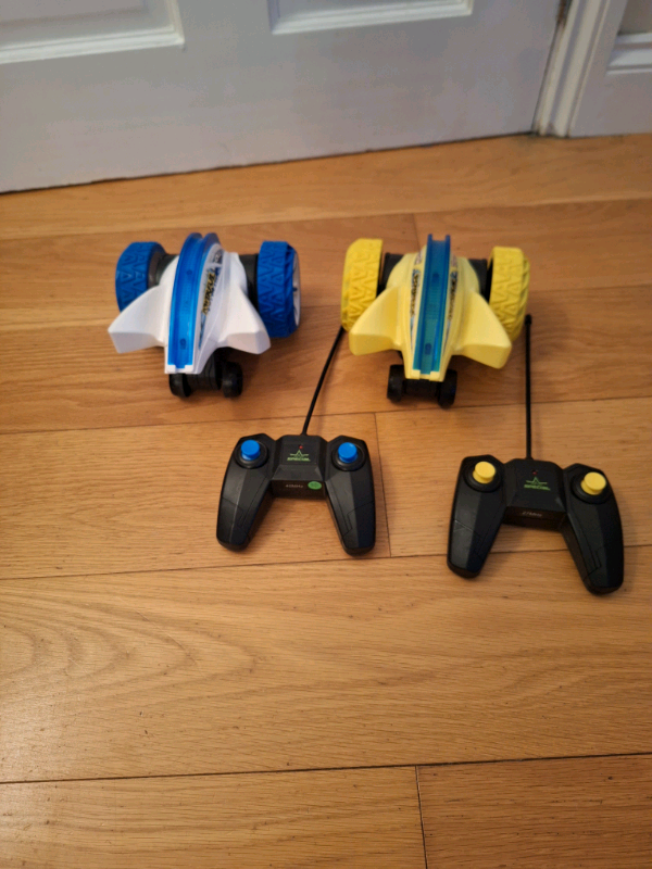 Remote control stunt cars 