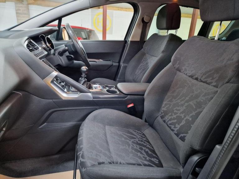 PEUGEOT 3008 1.6 HDi Allure Euro 5 5dr 2013