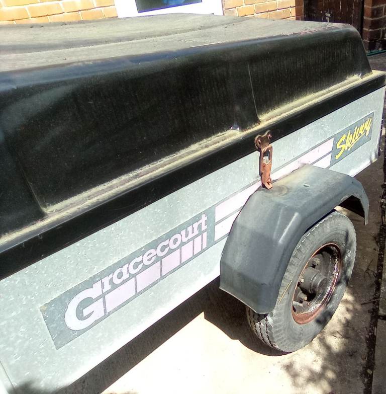 Gracecourt skivvy trailer.