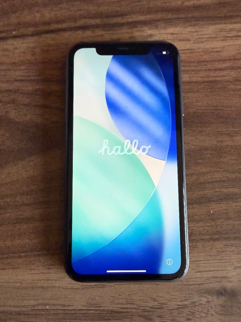 iPhone 11, Black 64GB