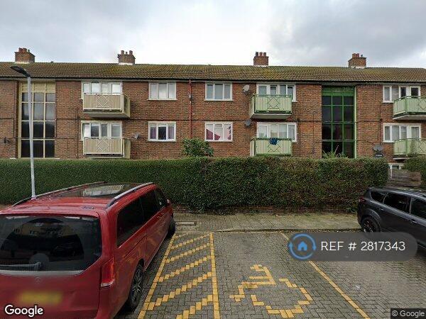 2 bedroom flat in Canning Town, London, E16 (2 bed) (#2817343)