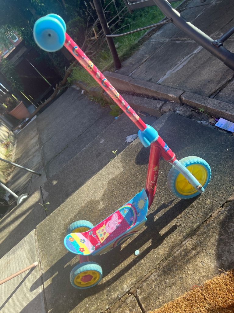 Girls scooter