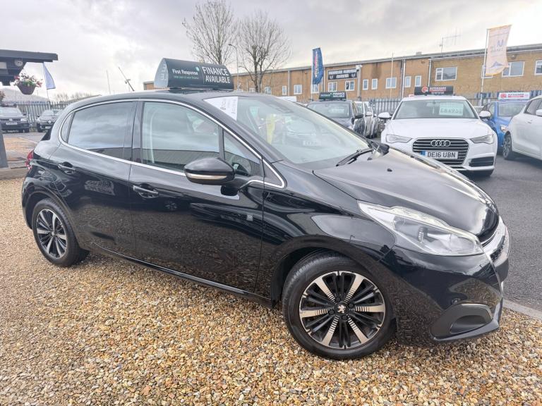 2019 Peugeot 208 1.2 PureTech 82 Tech Edition 5dr [Start Stop] HATCHBACK Petrol Manual