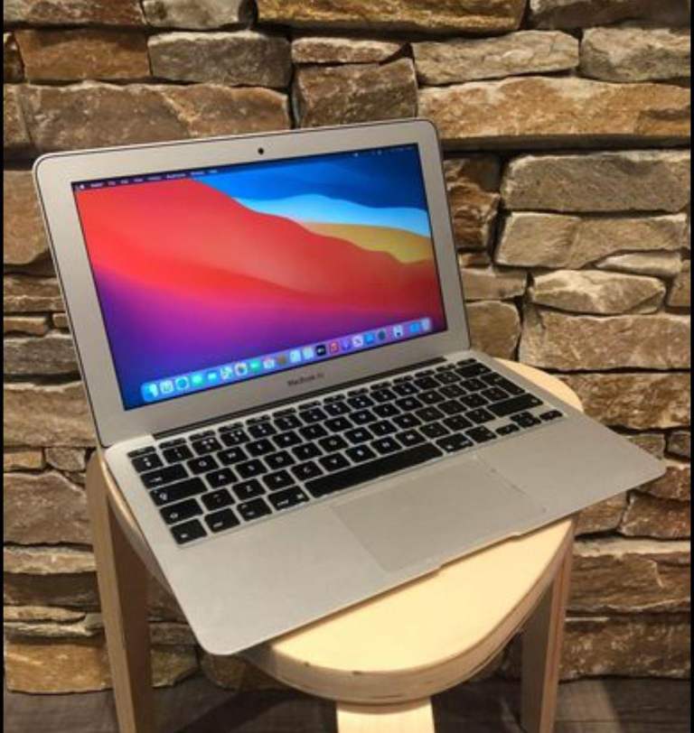 BOXED Apple MacBook i5 Laptop with charger - Can deliver