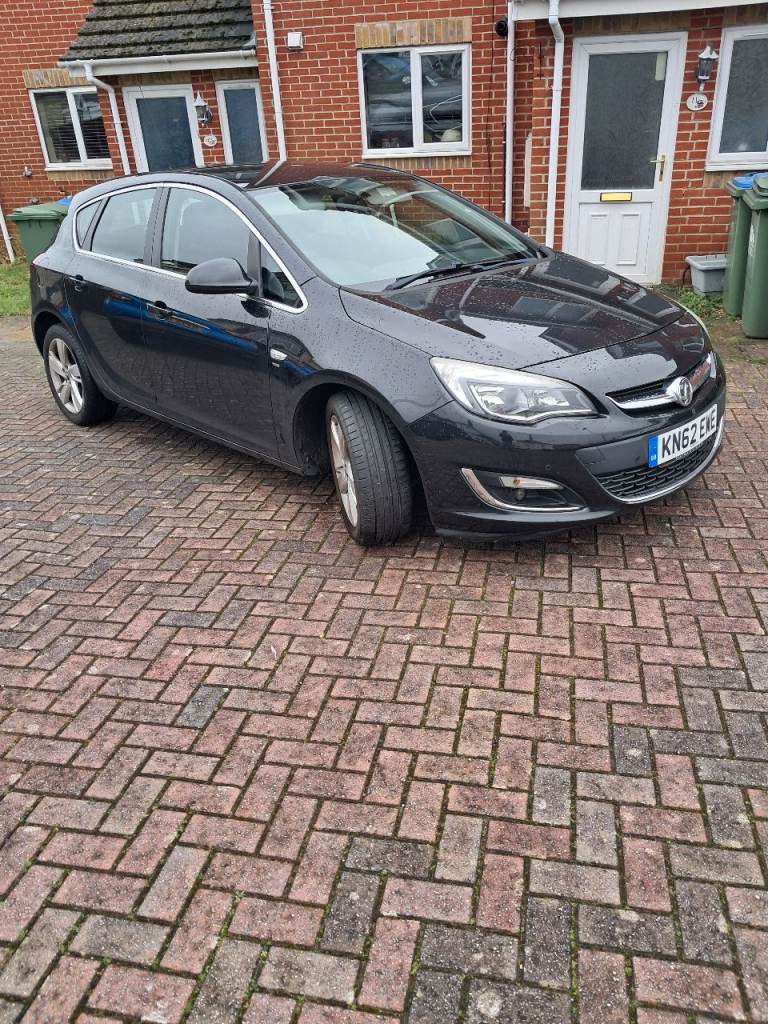 2012 Vauxhall, ASTRA,  1.6 sri  petrol,  facelift  model, only 84000 miles