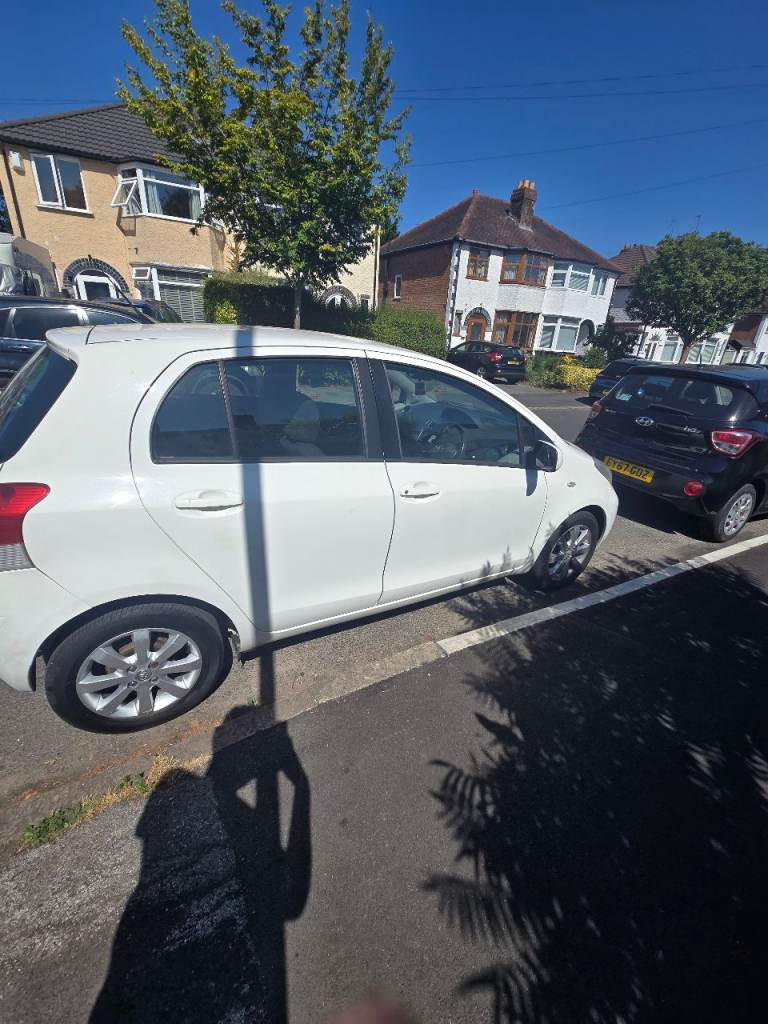 Toyota, YARIS, Hatchback, 2011, Manual, 1329 (cc), 5 doors