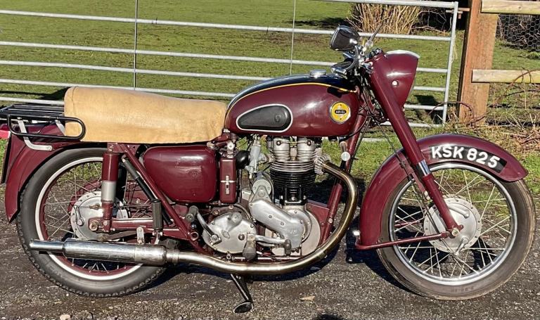 1958 Ariel Red Hunter 500cc – Classic British Single -