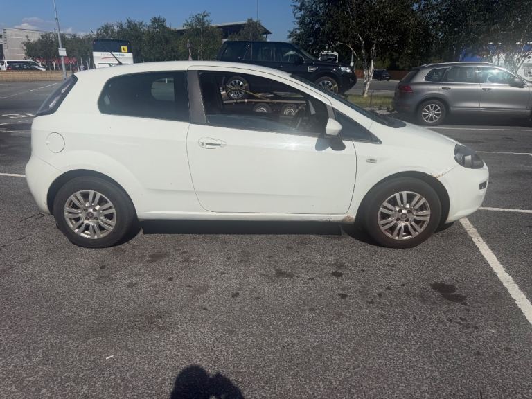 Fiat, PUNTO, Hatchback, 2012, Manual, 1242 (cc), 3 doors