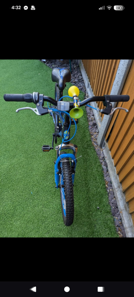 Apollo Slalom 20" tyres Kids Blue Mountain Bike – Good Condition