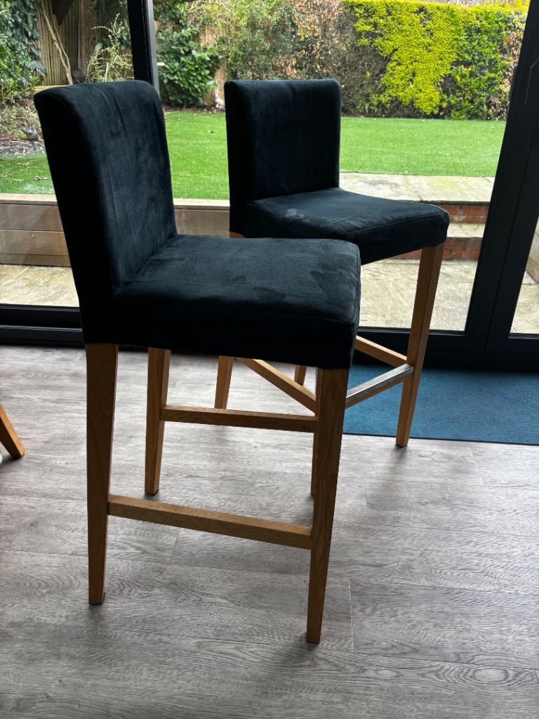 IKEA BAR STOOLS 
