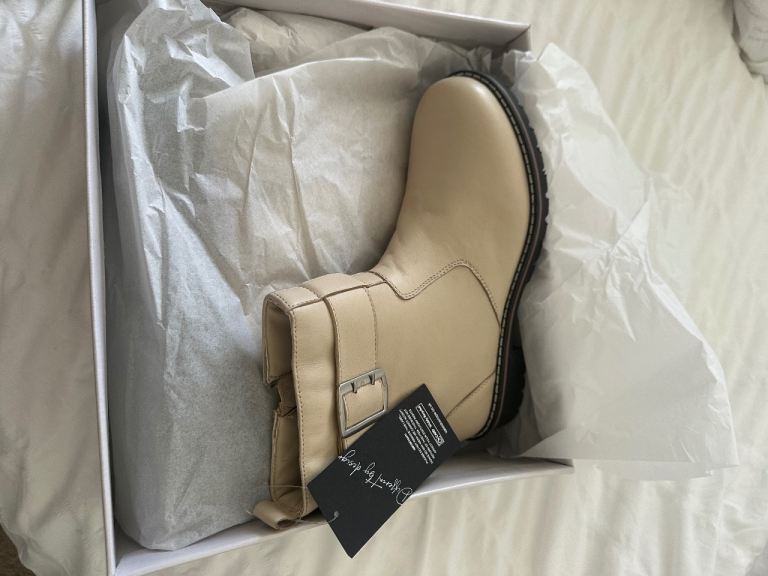 Women’s boots