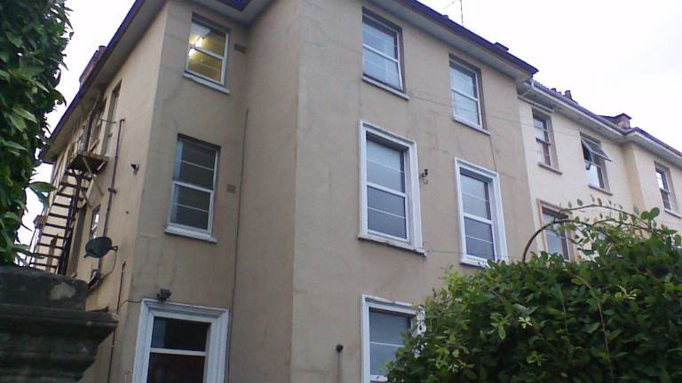 Room to Rent in Quiet Top Floor Flat With Wonderful Views