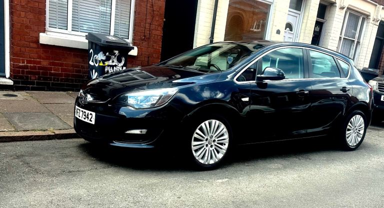Vauxhall, ASTRA, Hatchback, 2015, Manual, 1598 (cc), 5 doors