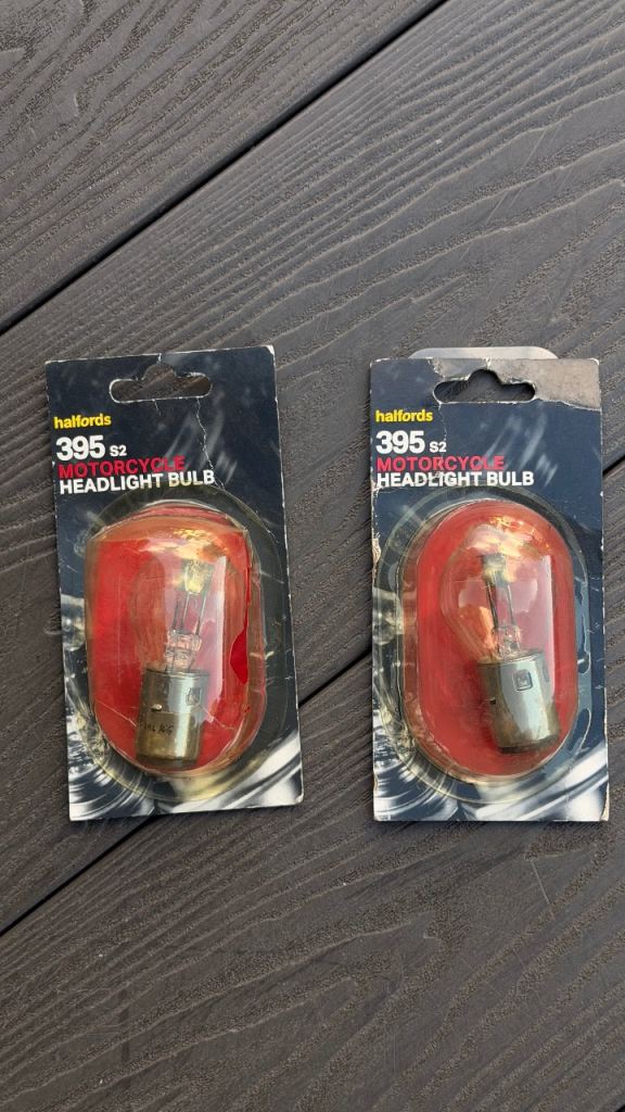 2X Halfords 395 S2 Motorcycle Headlight Bulb