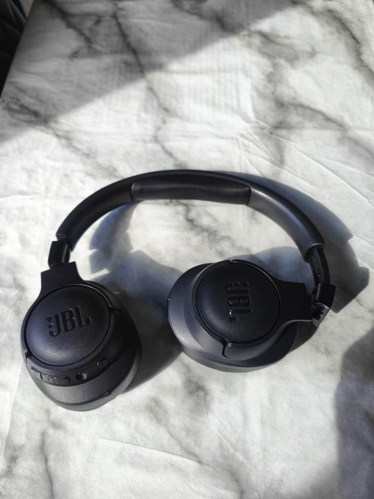 Jbl headphones brand new cushions