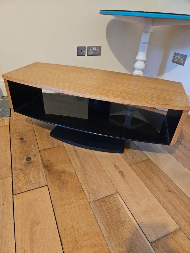 Wooden TV Unit with Glass Shelf – Good Condition