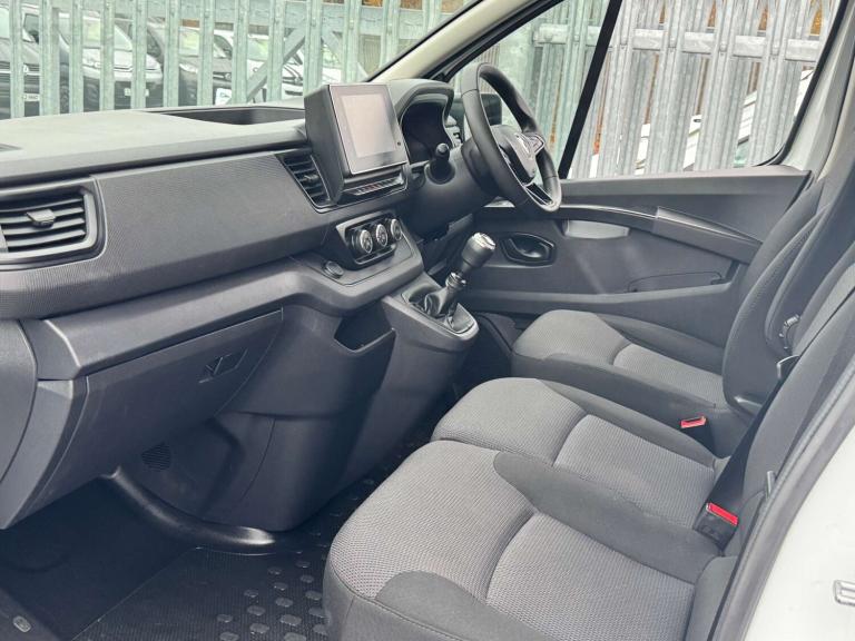 2023 Renault Trafic SL28 Blue dCi 130 Business+ Van PANEL VAN DIESEL Manual