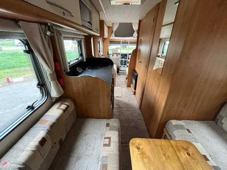 Tribute T720 6 Berth 4 Belt End Lounge Coachbuilt Motorhome 2.2L