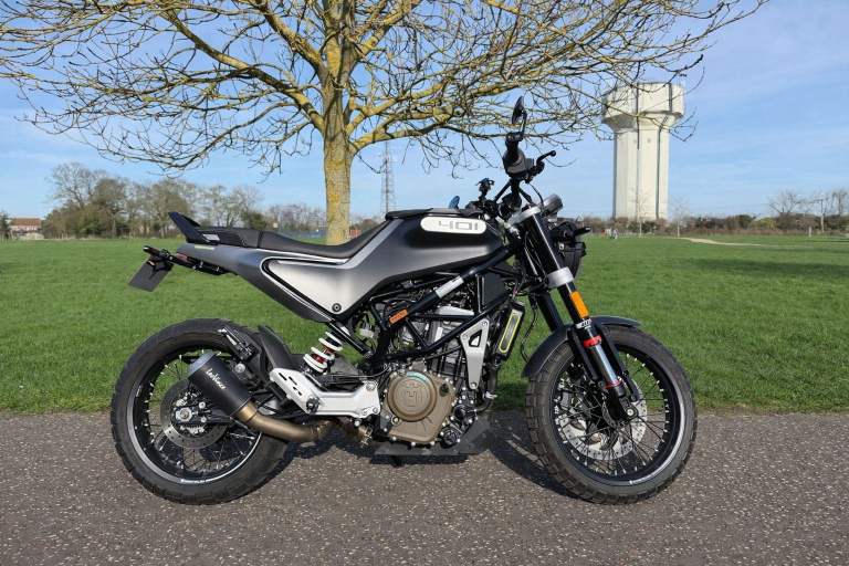 Husqvarna Svartpilen 401 – 2021 – 2,100 Miles – Excellent Condition ***PRICE REDUCED***