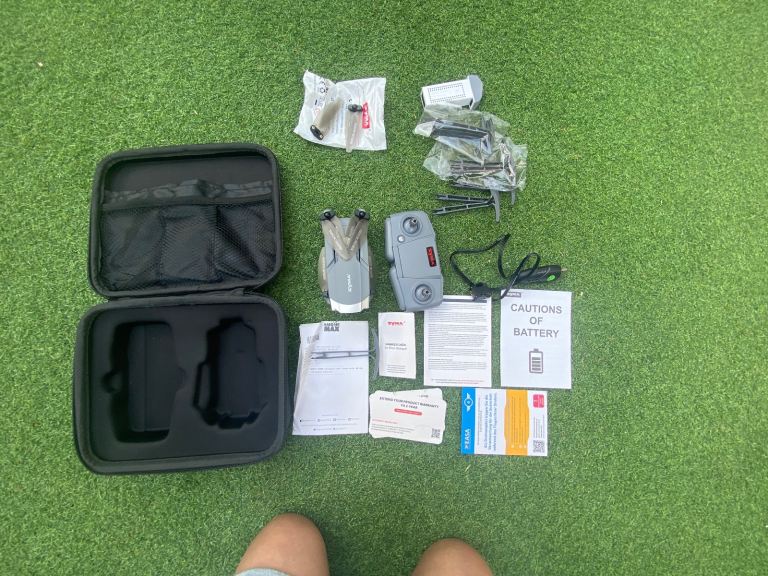SYMA x500 drone 4k camera *almost new*