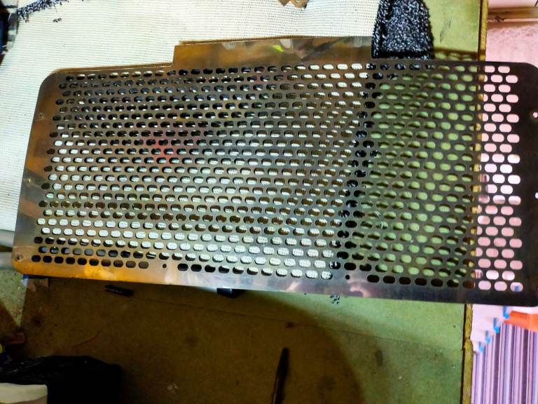 Land Rover Defender 90 / 110 front grill stainless steel