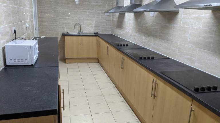 Double Ensuit  wiith Bills £800