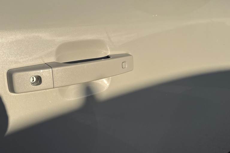 2025 Land Rover Defender 110 3.0 D250 MHEV X-Dynamic SE Auto 4WD Euro 6 (s/s) 5dr SUV Automatic