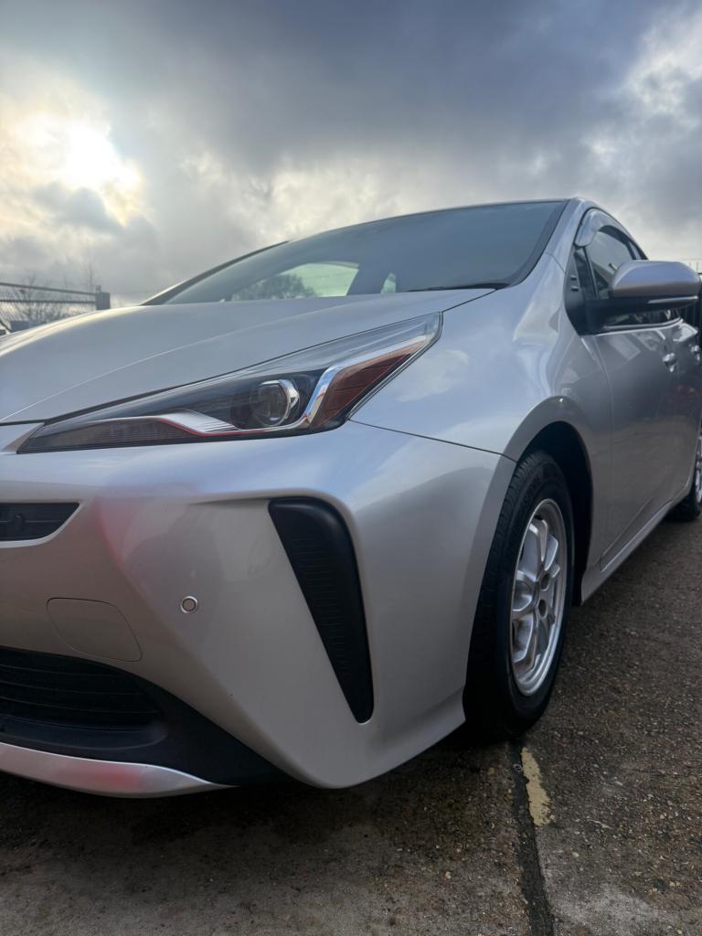 2021 Toyota Prius Hatchback  Hybrid Electric Automatic