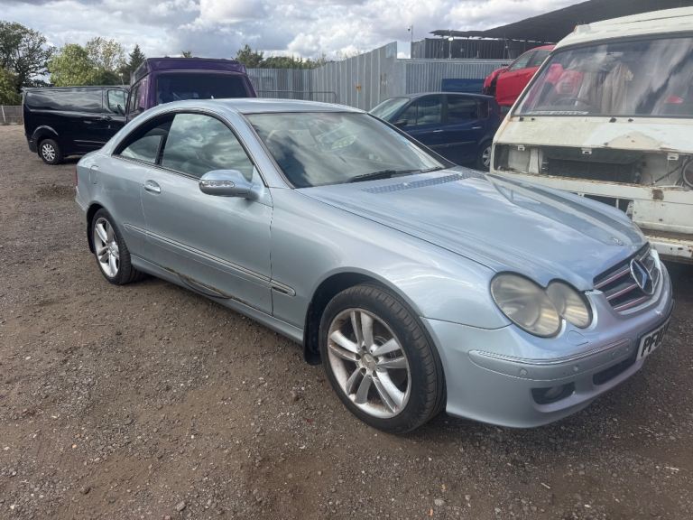 Mercedes clk 220 cdi 2007 silver BREAKING FOR PARTS 