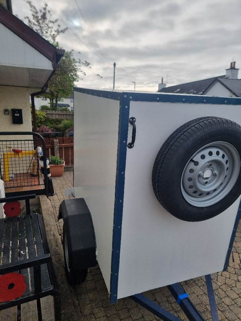 5ft x 4ft x3ft box trailer