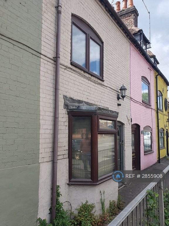 2 bedroom house in West Wycombe Road, High Wycombe, HP12 (2 bed) (#2855908)
